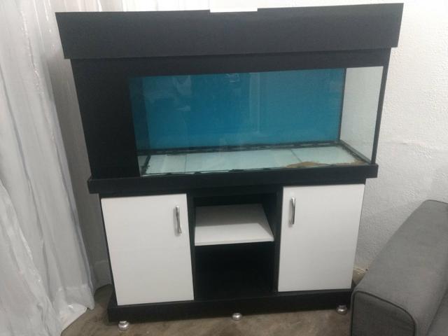 Vendo aquário com móvel e sump lateral (120x40x50)