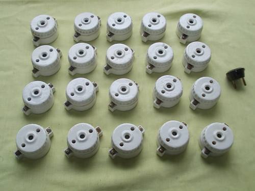 20 Antigo Suporte De Porcelana Fio Bocal De Lampada 1 Tomada