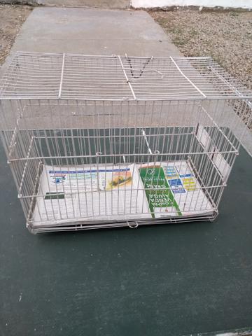 Vende se uma gaiola
