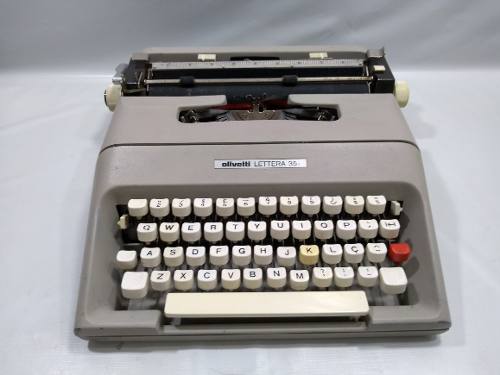 Antiga Máquina De Escrever Olivetti Lettera 35i Funcionando