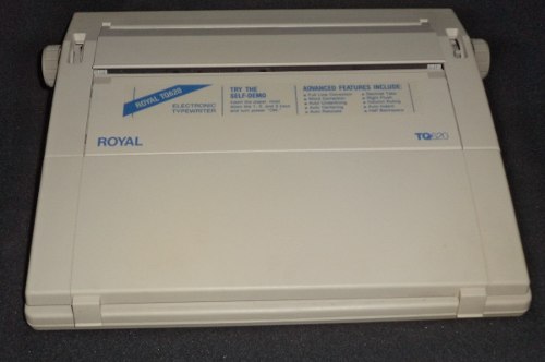 Antiga Máquina Eletrica De Escrever Royal Modelo Tq620