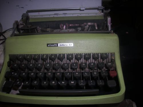 Maguina Escrever Antiga /olivett Letera 32 / Falta Tampa Cim