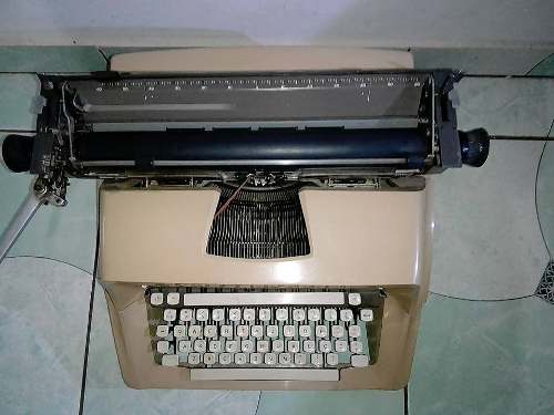 Maquina De Escrever Remigton Antiga