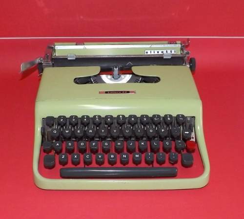 Máquina De Escrever Olivetti Lettera 22 Portátil - Verde