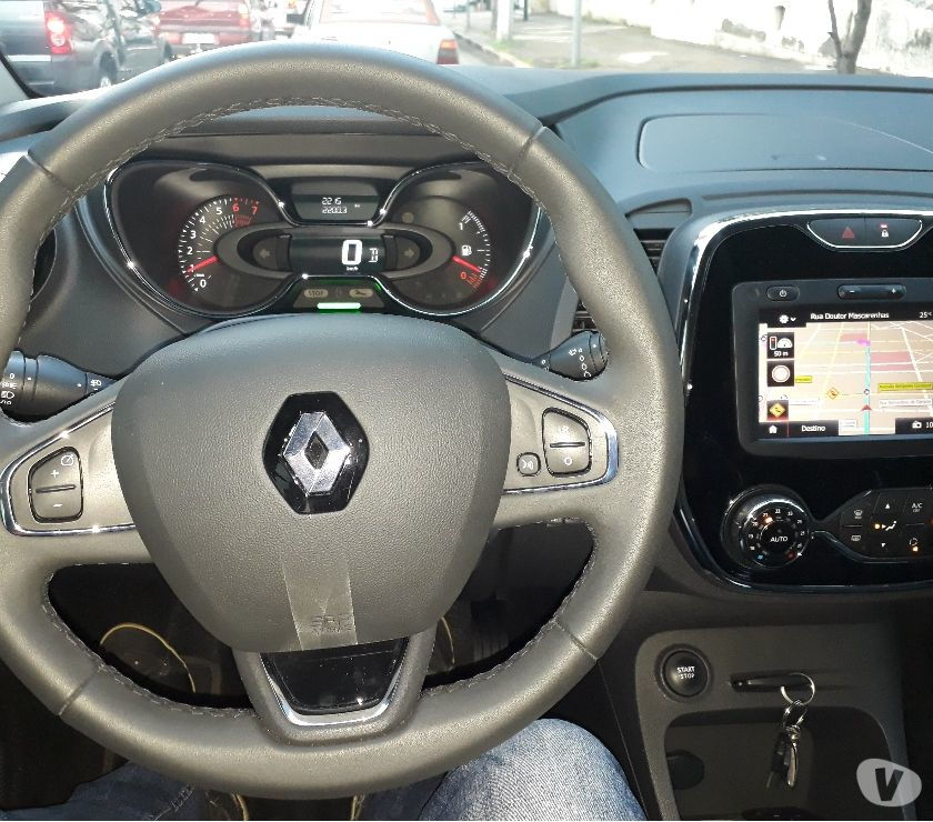 Renault Captur cinza completo motor 2.0, com  km