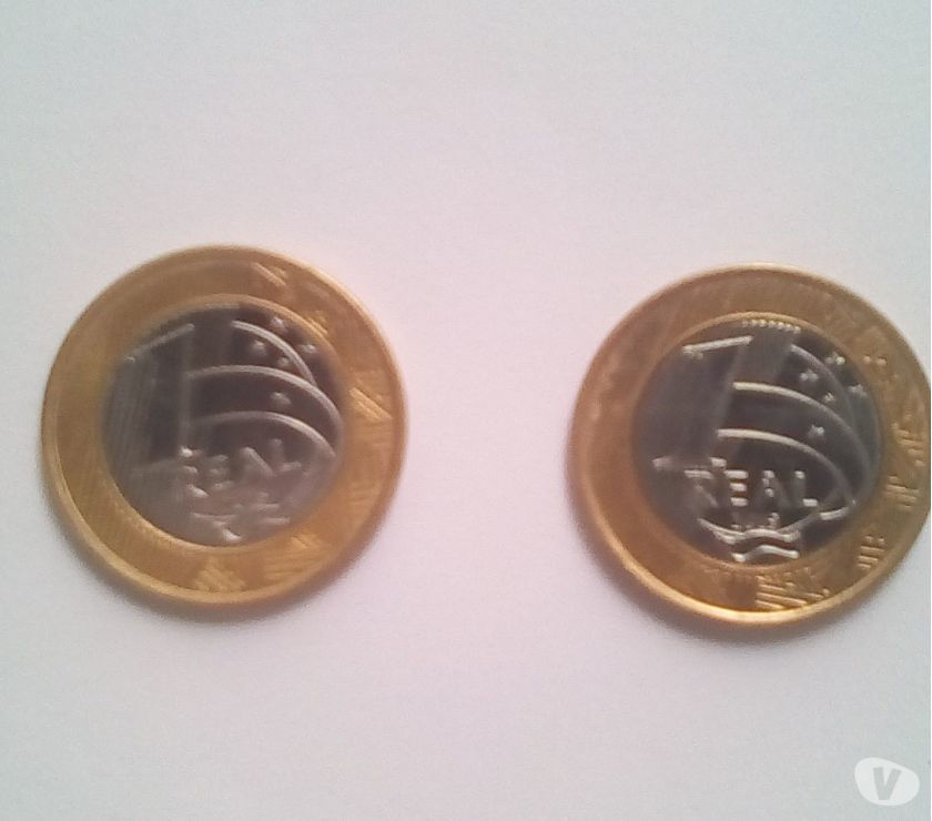 Vendo duas moedas comemorativa 50 anos do banco central