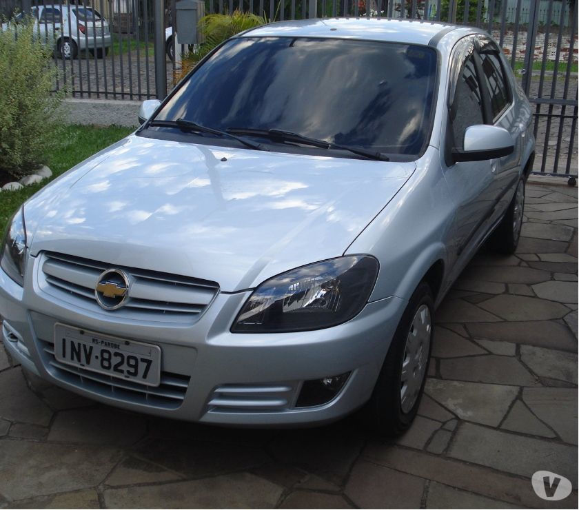 Vendo um Prisma Maxxi 1.4 Flex  prata completo