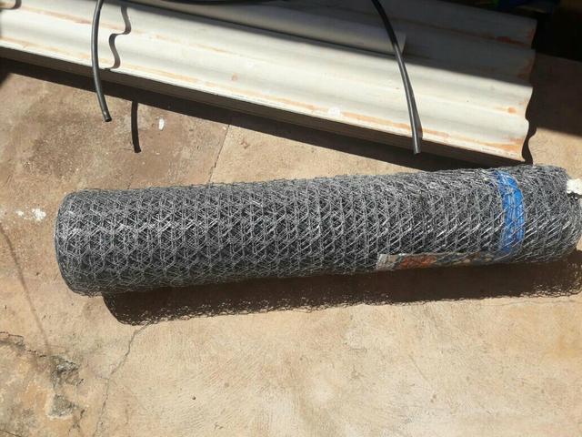 Vende-se tela pra porco por 400 reais