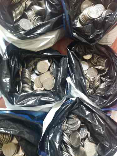 Lote Com 100 Moedas Misturadas Antigas  A 