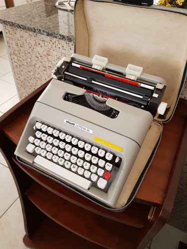 Olivetti Lettera 35 - Máquina De Escrever Semi Nova