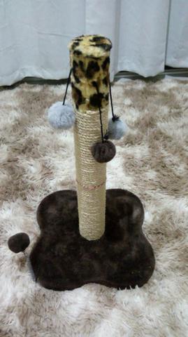 Arranhador para gatos seminovo