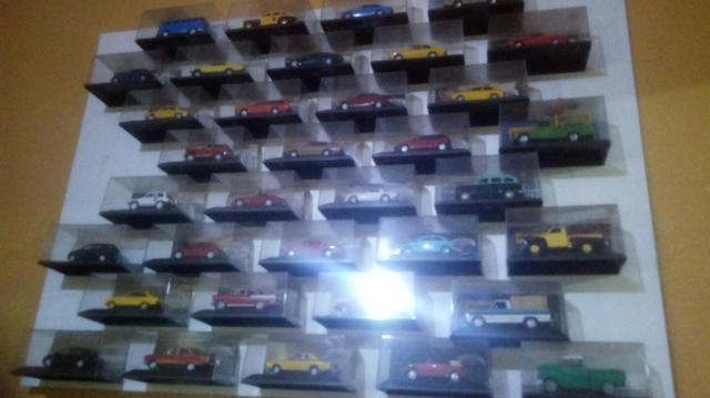 Vendo colecao de carinhos le o anuncio