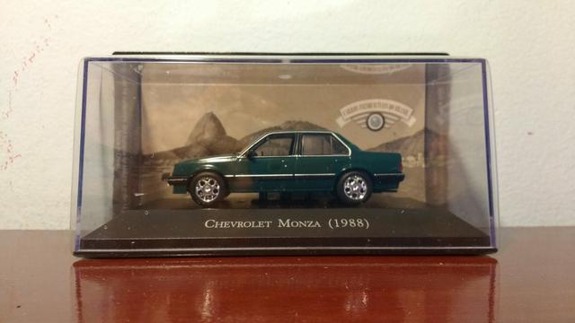 Miniatura Chevrolet Monza 