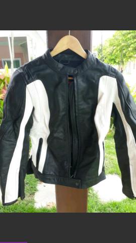 jaqueta feminina moto usada