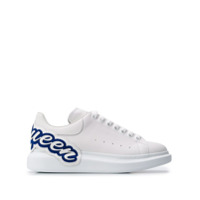 Alexander McQueen Tênis oversized com patch de logo - Branco
