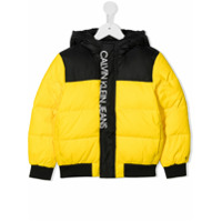 Calvin Klein Kids Jaqueta matelassê com recorte contrastante - Amarelo