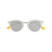 Fendi Eyewear Óculos de sol com estampa de logo - Cinza