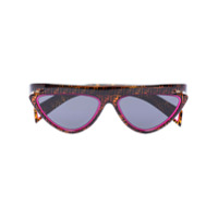 Fendi Eyewear Óculos de sol gatinho com monograma - Marrom