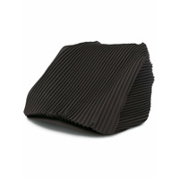 Homme Plissé Issey Miyake Boné com pregas - Marrom