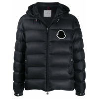 Moncler Jaqueta matelassê com patch de logo - Preto