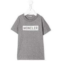 Moncler Kids Camiseta com estampa de logo - Cinza
