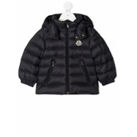 Moncler Kids Casaco matelassê com patch de logo - Azul