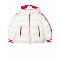 Moncler Kids logo-tape quilted down coat - Branco