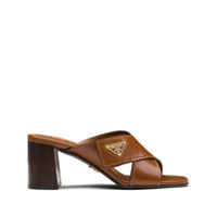 Prada Sandália com placa de logo e salto de madeira - Marrom
