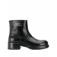 Raf Simons Ankle boot com slogan gravado - Preto