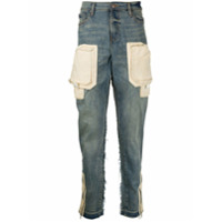 VAL KRISTOPHER Calça jeans cenoura com cintura média e bolsos contrastantes - Azul