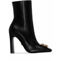 Versace Bota de couro com bico quadrado - Preto