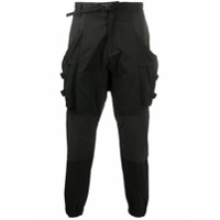 White Mountaineering Calça cenoura com recortes - Preto